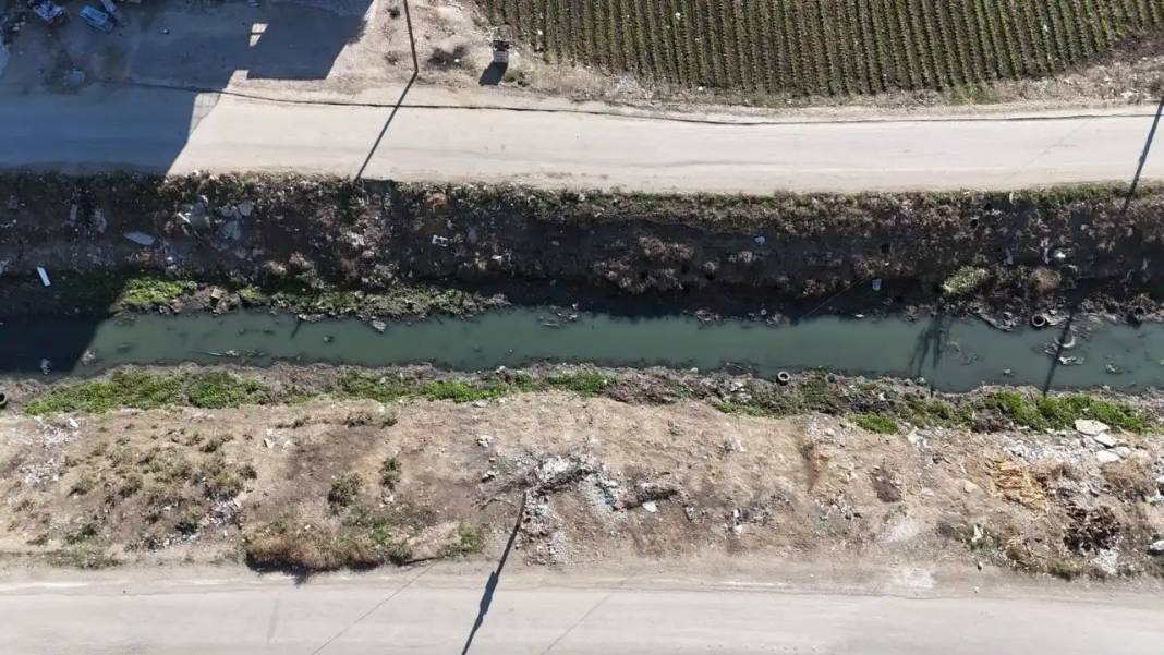 Adana’da Atık Su Deresi Çöplüğe Döndü 2